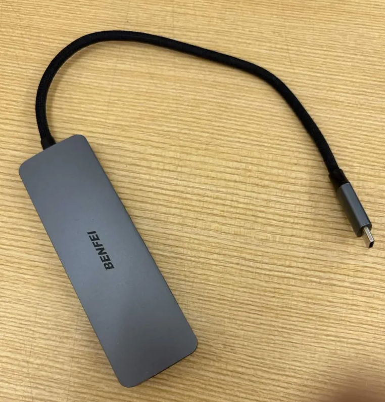 MacBook用USBアダプタ